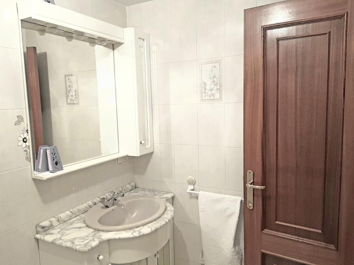 Piso Amplio En El Centro De Vilagarcia De Arousa Bagian luar foto